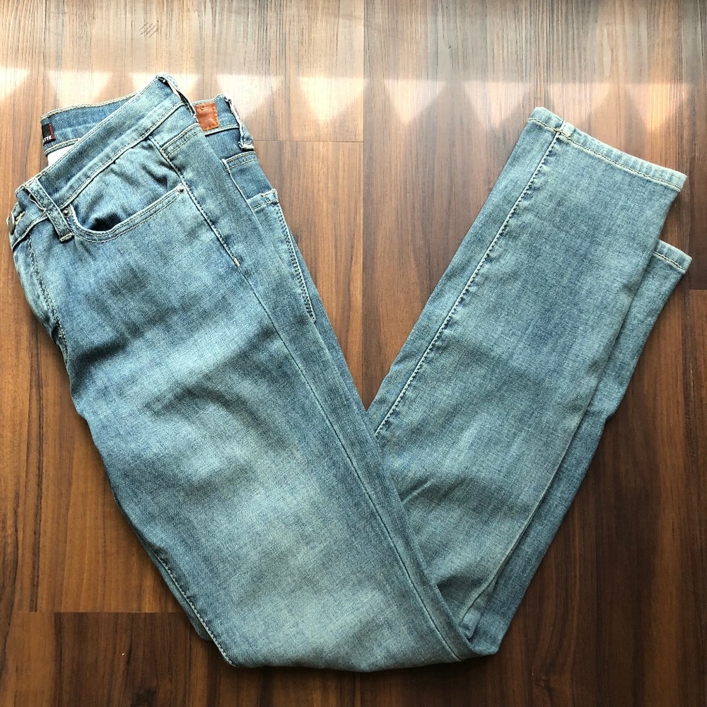 BDG High Rise Ankle Cigarette Jean Light Wash - Picture 2 of 5